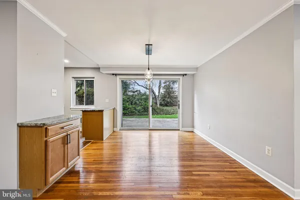 $329,000 | 5013 Sentinel Drive, Unit 70, Bethesda, MD 20816