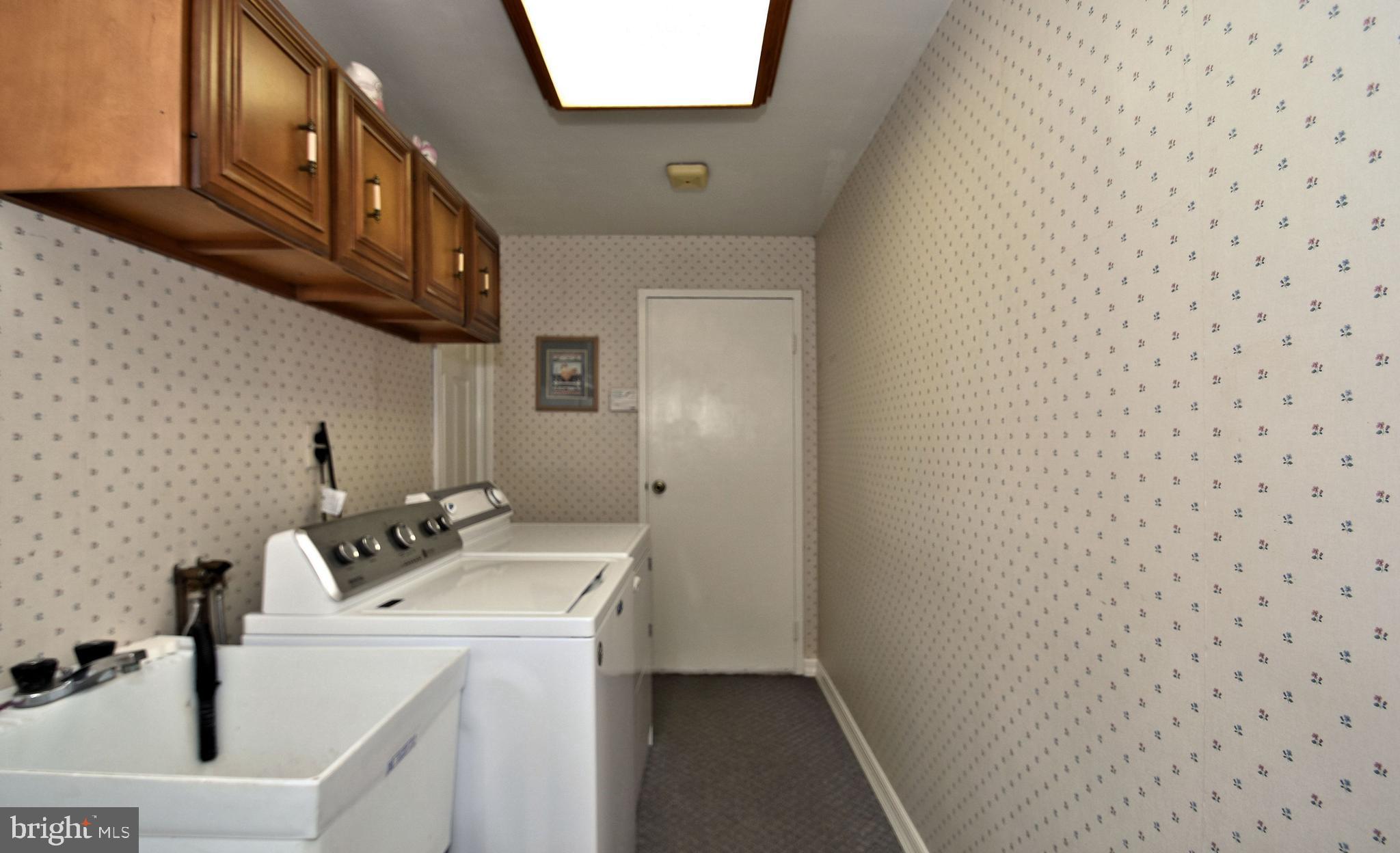 415 Lawrence Road Huntingdon Valley, PA 19006 - Photo 14 of 27 Gallery Image 14