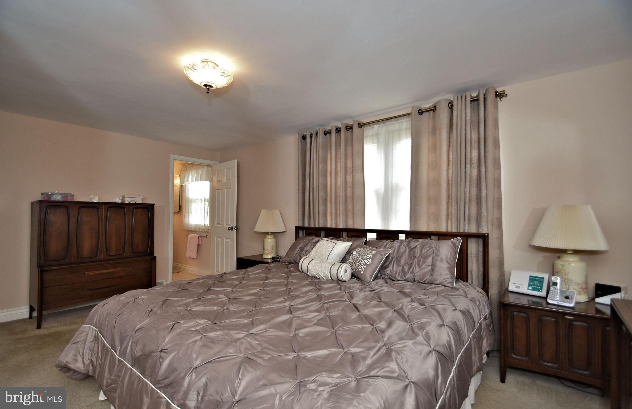 415 Lawrence Road Huntingdon Valley, PA 19006 - Photo 15 of 27 Gallery Image 15