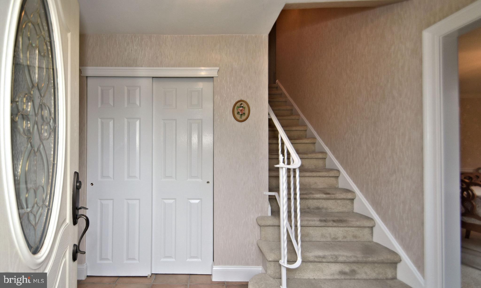 415 Lawrence Road Huntingdon Valley, PA 19006 - Photo 3 of 27 Gallery Image 3