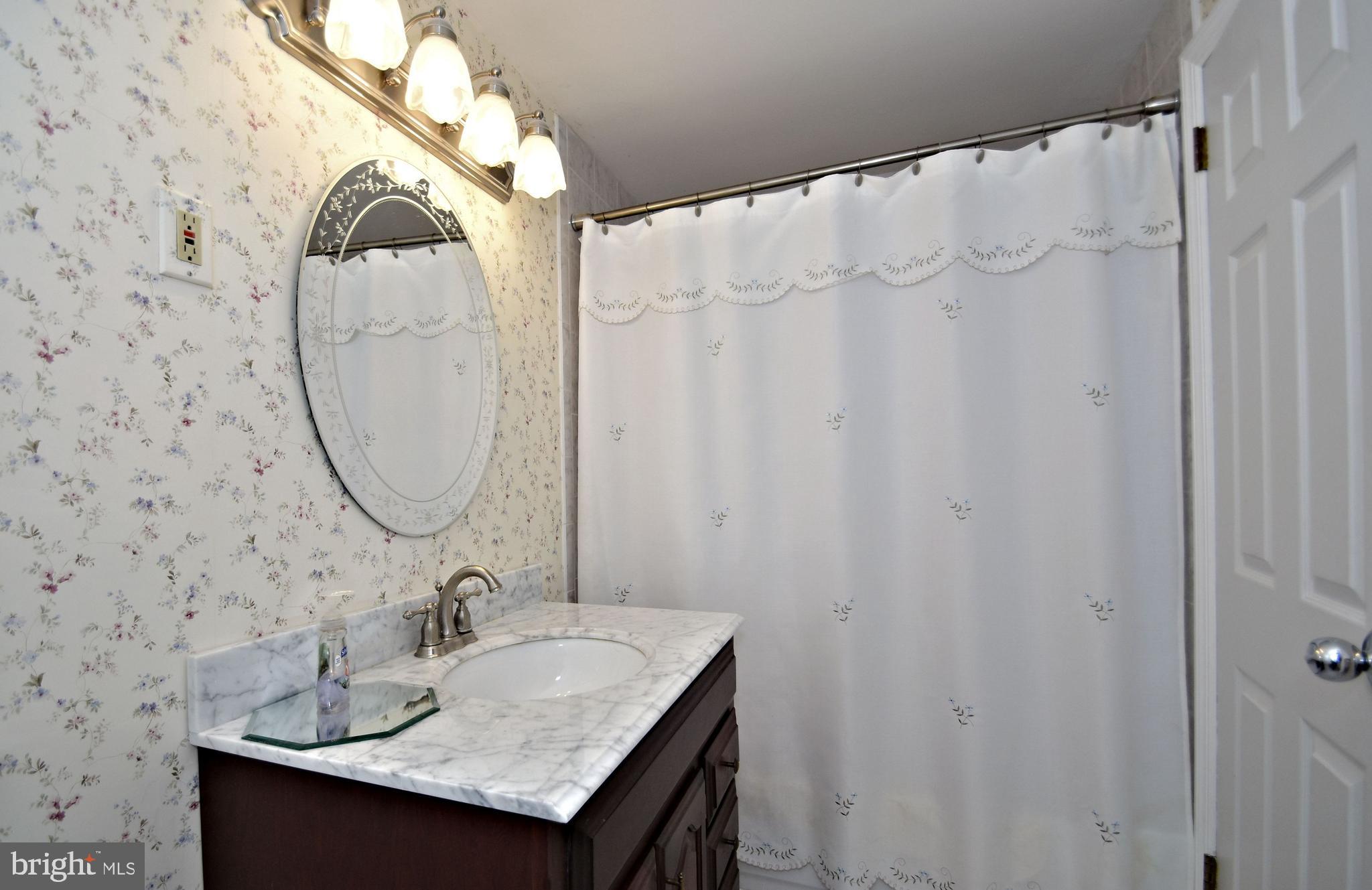 415 Lawrence Road Huntingdon Valley, PA 19006 - Photo 21 of 27 Gallery Image 21
