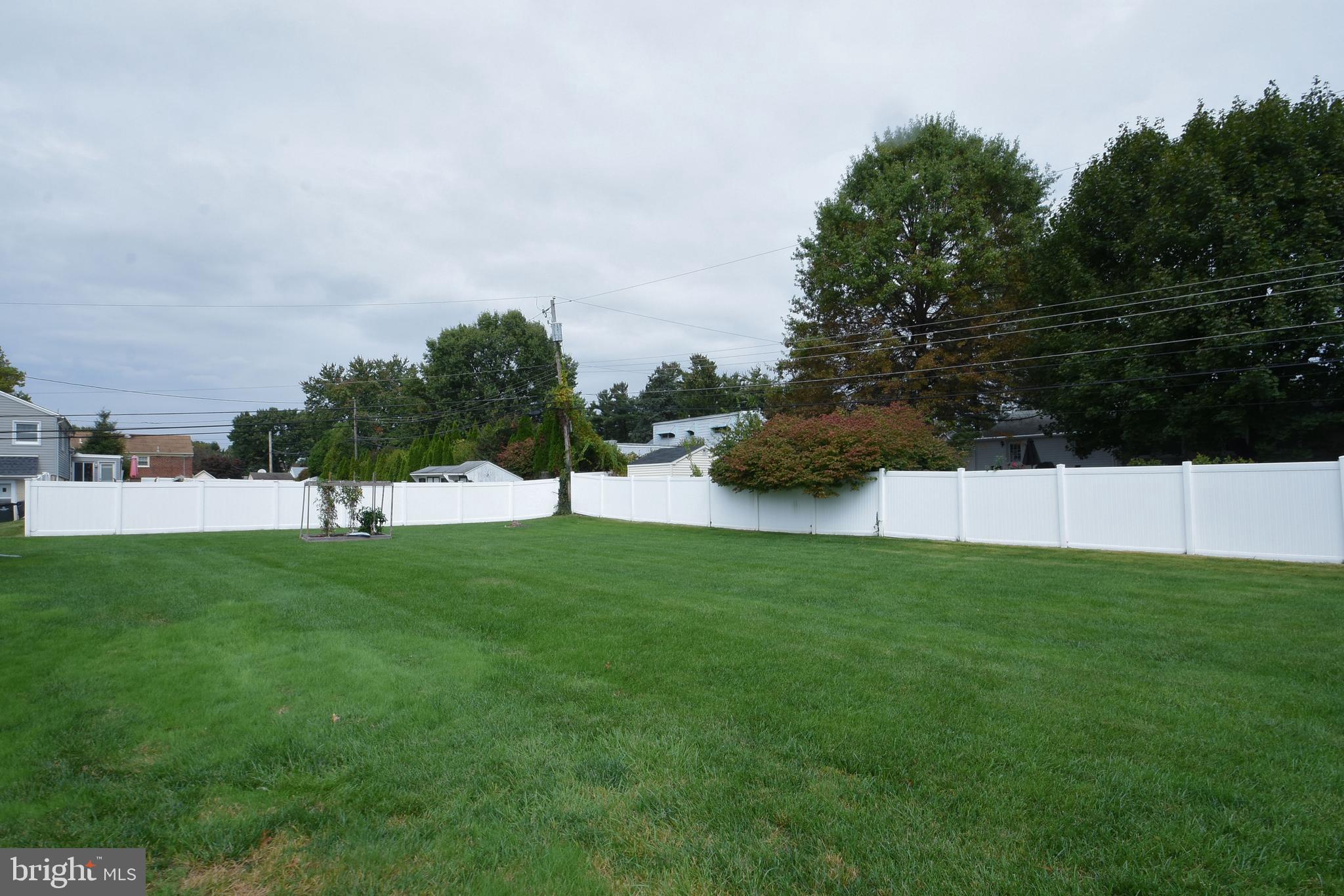 415 Lawrence Road Huntingdon Valley, PA 19006 - Photo 25 of 27 Gallery Image 25