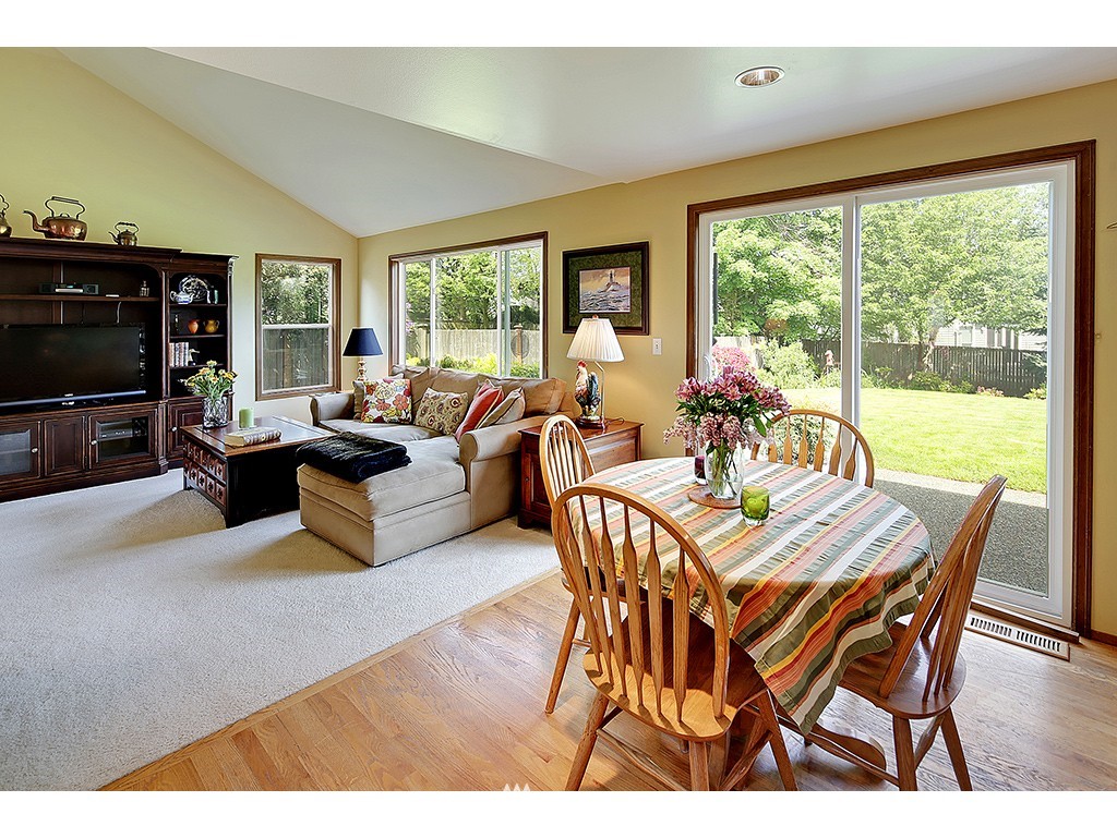 2431 240th Street Southeast Bothell, WA 98021 - Photo 10 of 21