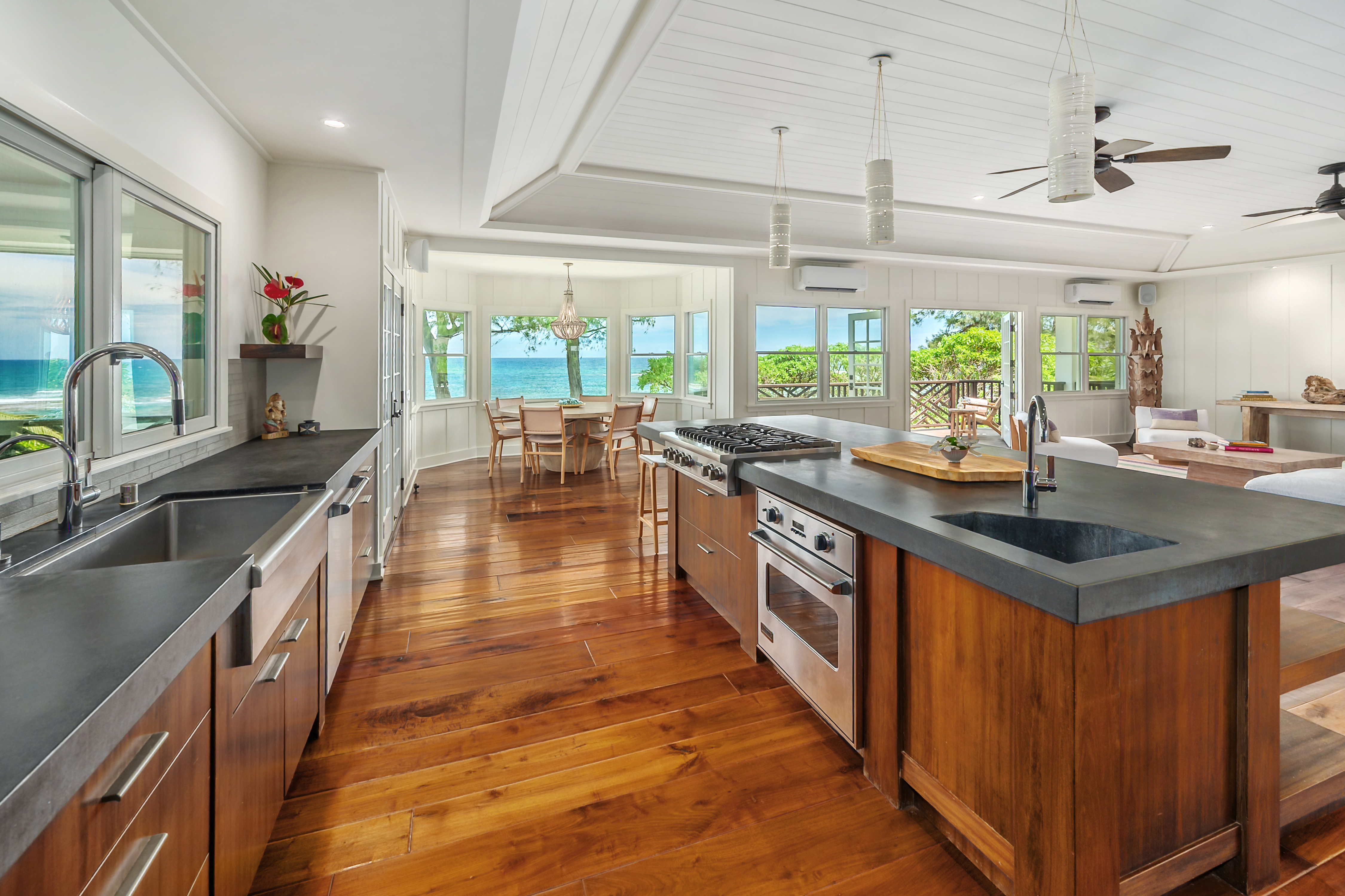 7336 Alealea Road Hanalei, HI 96714 - Photo 8 of 30 a kitchen with lots of counter top space