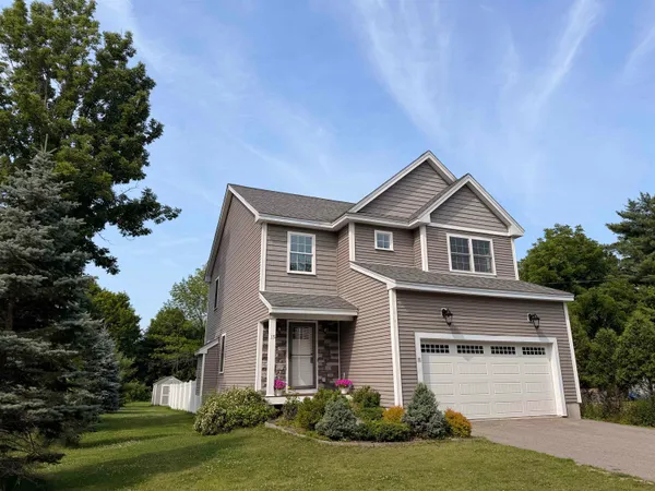$690,000 | 15 Chandler Way, Dover, NH 03820