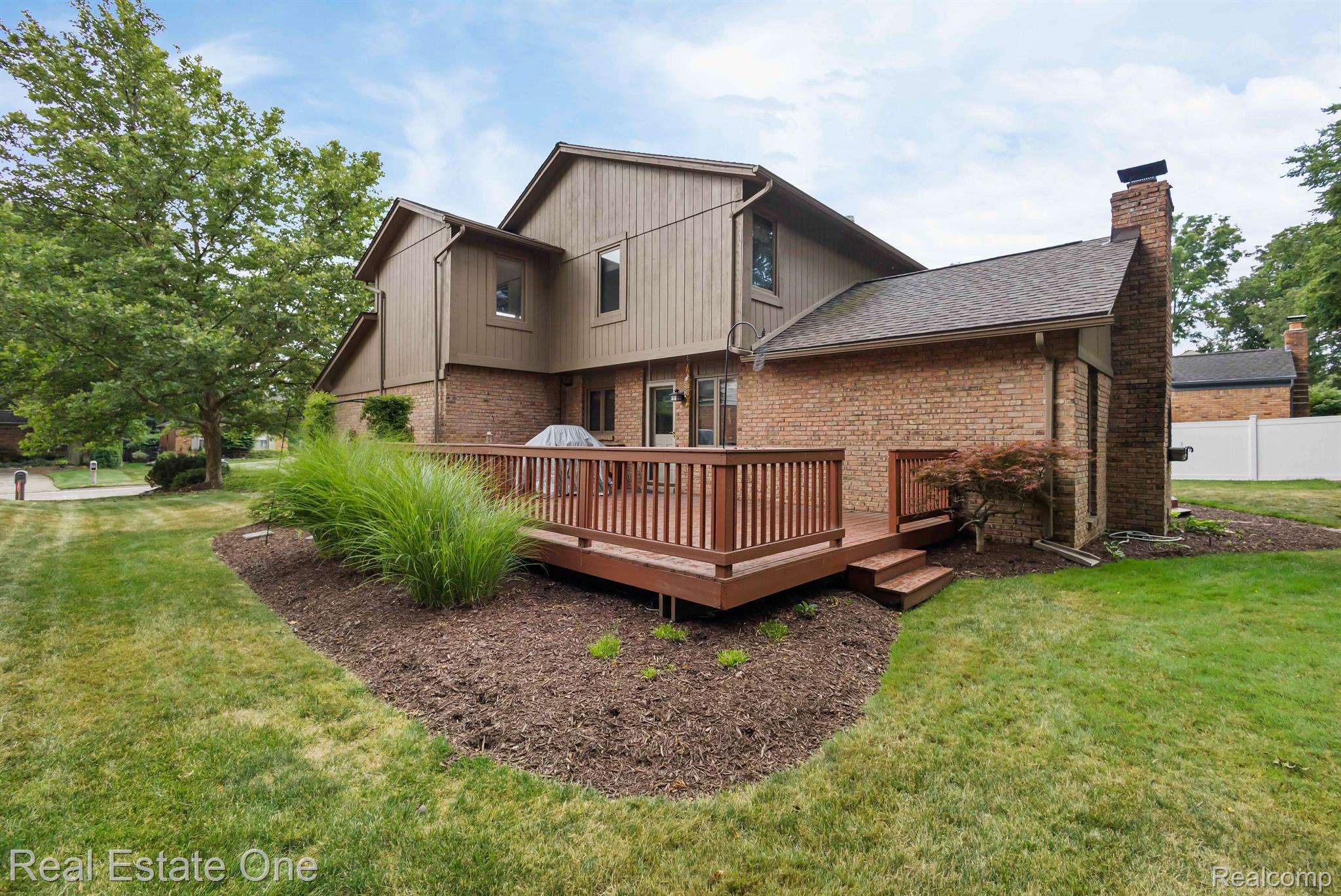 1324 Greenleaf Drive Rochester, MI 48309 - Photo 7 of 39 Gallery Image 7