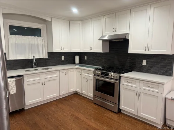 $3,500 | 18 Juniper Road, Unit 2, Port Washington, NY 11050