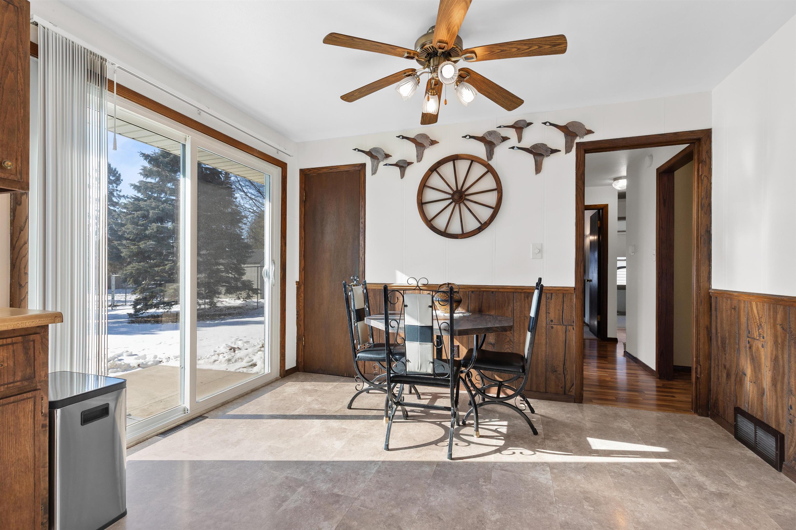 1201 West Hawes Avenue Appleton, WI 54914 - Photo 15 of 26