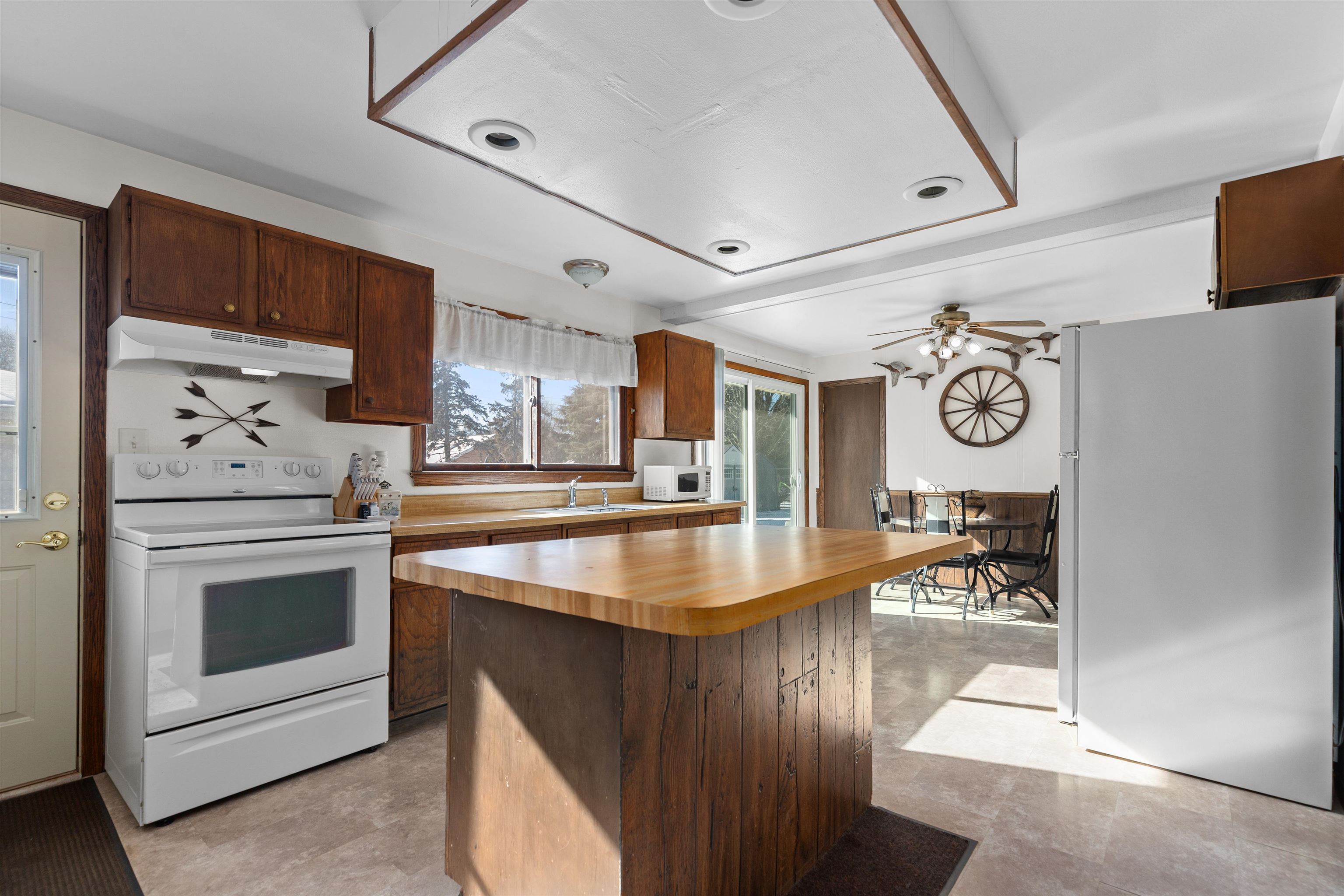 1201 West Hawes Avenue Appleton, WI 54914 - Photo 10 of 26