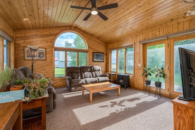 $630,000 | 50167 230th Street, Minnesota Lake, MN 56068