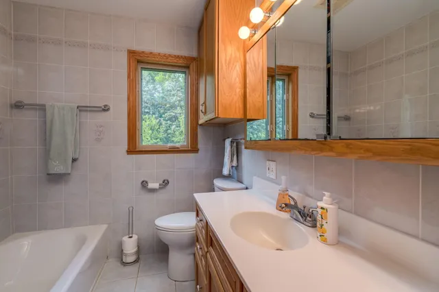 $630,000 | 50167 230th Street, Minnesota Lake, MN 56068