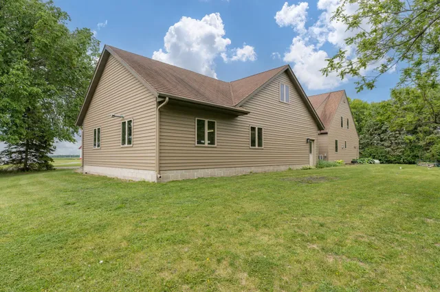 $630,000 | 50167 230th Street, Minnesota Lake, MN 56068