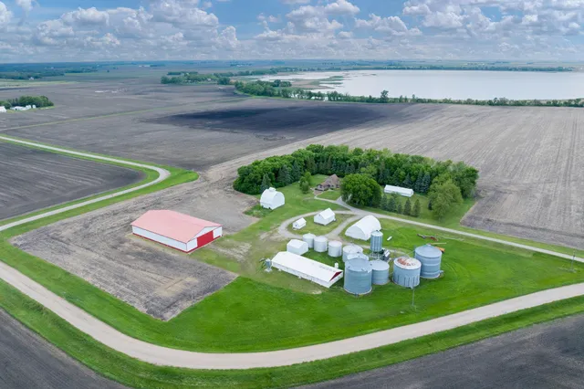 $630,000 | 50167 230th Street, Minnesota Lake, MN 56068