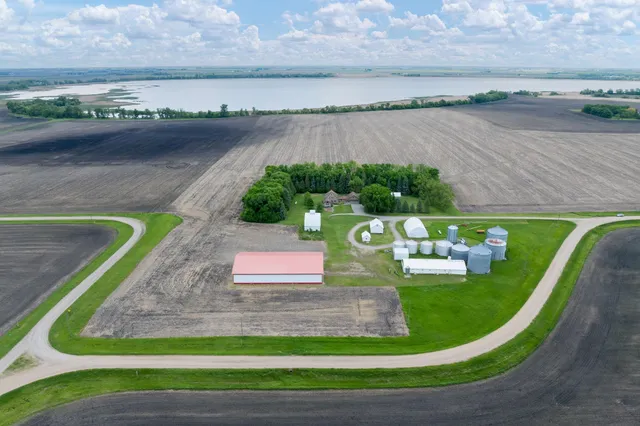 $630,000 | 50167 230th Street, Minnesota Lake, MN 56068