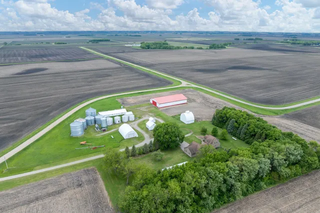 $630,000 | 50167 230th Street, Minnesota Lake, MN 56068