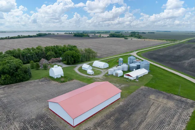 $630,000 | 50167 230th Street, Minnesota Lake, MN 56068