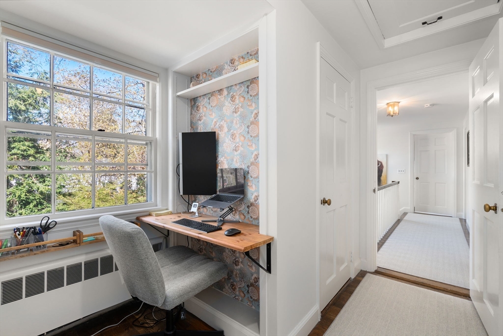 633 Boston Post Road Weston, MA 02493 - Photo 21 of 35