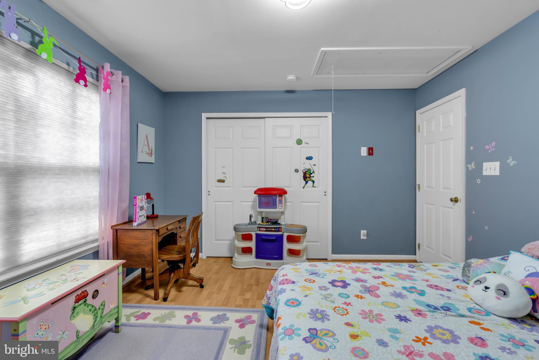 3 Pheasant Court, Unit 2710 Columbus, NJ 08022 - Photo 30 of 39 a bedroom with a bed and a window