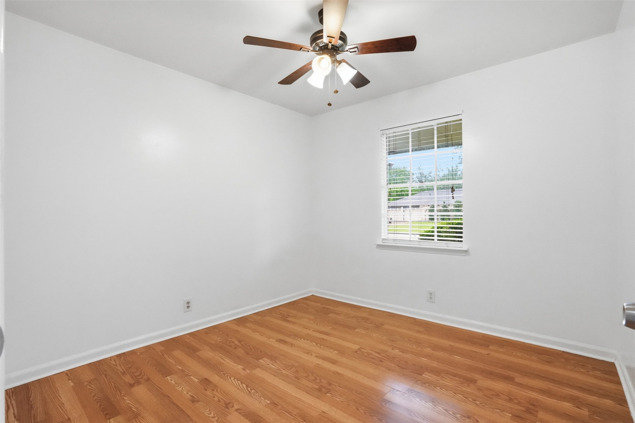 10114 Belfast Road La Porte, TX 77571 - Photo 13 of 29
