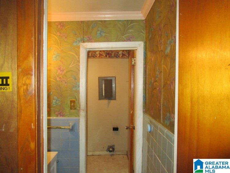 236 25th Street Southwest Birmingham, AL 35211 - Photo 8 of 19