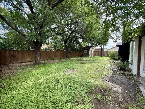$2,400 | 1213 Garden Terrace Drive, Irving, TX 75060