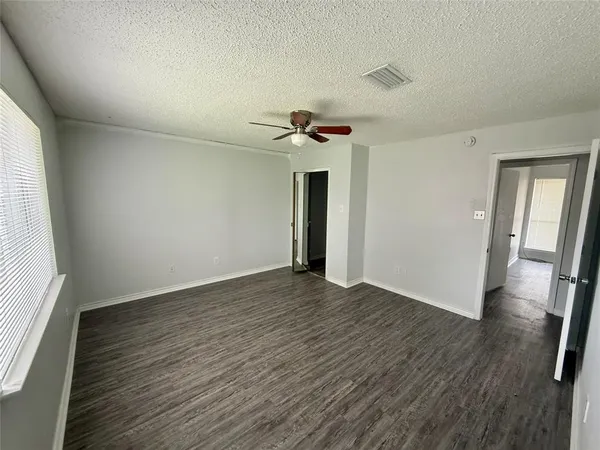 $2,400 | 1213 Garden Terrace Drive, Irving, TX 75060