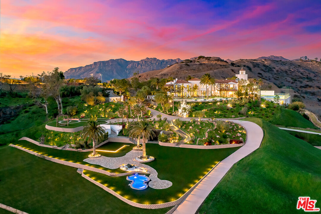 a view of a lush green field