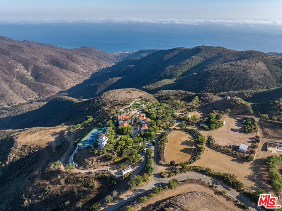 10502 Yellow Hill Road Malibu, CA 90265 - Photo 20 of 22 a view of a backyard of a house