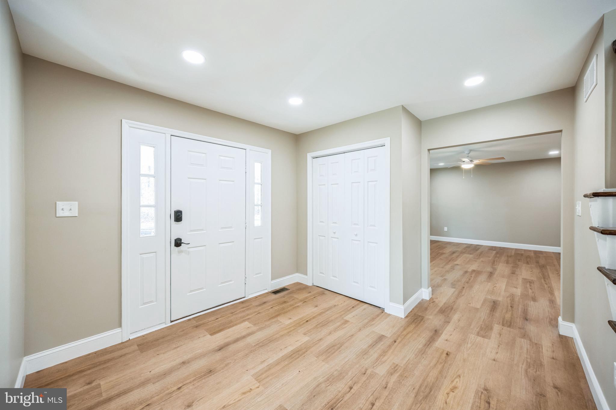 198 Stokes Road Shamong, NJ 08088 - Photo 6 of 45 Foyer
