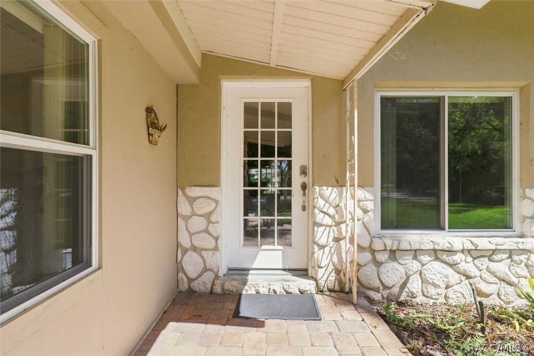 9459 West Spring Cove Road Homosassa, FL 34448 - Photo 8 of 48 Gallery Image 8