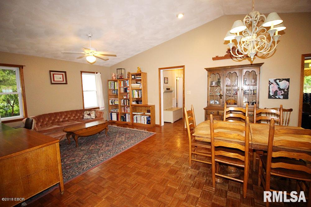 8439 Huey Road Hoffman, IL 62250 - Photo 15 of 33