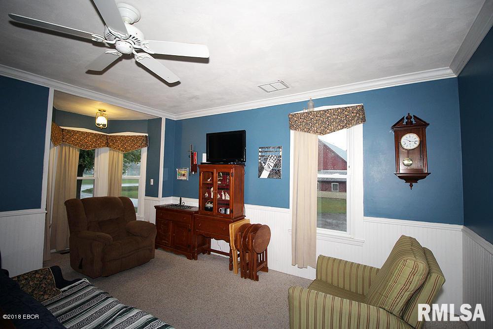 8439 Huey Road Hoffman, IL 62250 - Photo 18 of 33