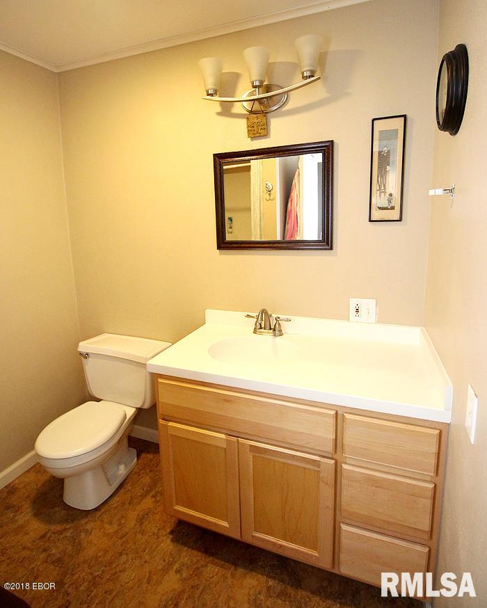 8439 Huey Road Hoffman, IL 62250 - Photo 30 of 33