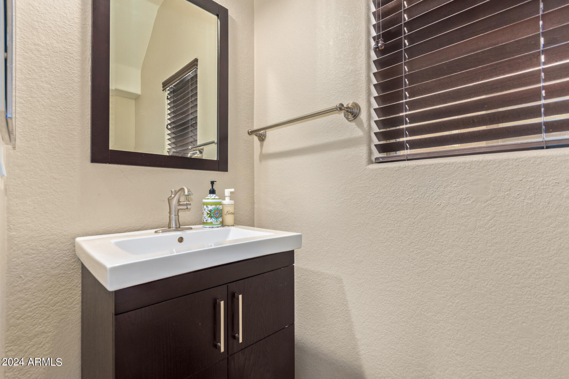 6436 West Beverly Road Laveen, AZ 85339 - Photo 13 of 29 13 - Beverly 6436