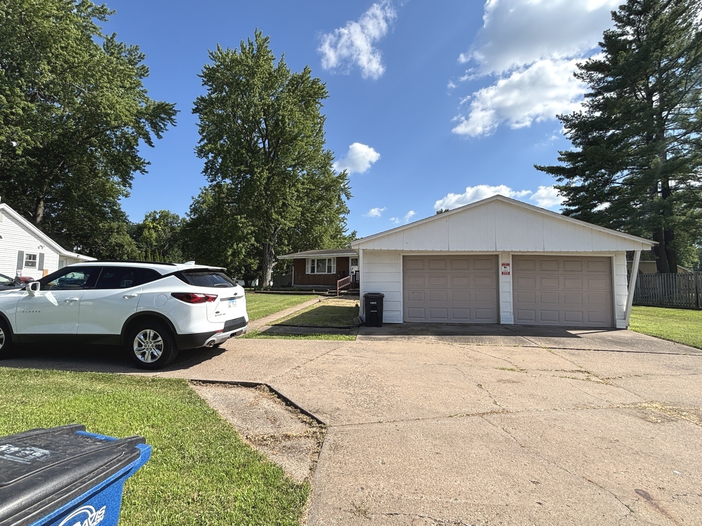5310 12th Avenue Moline, IL 61265 - Photo 5 of 26