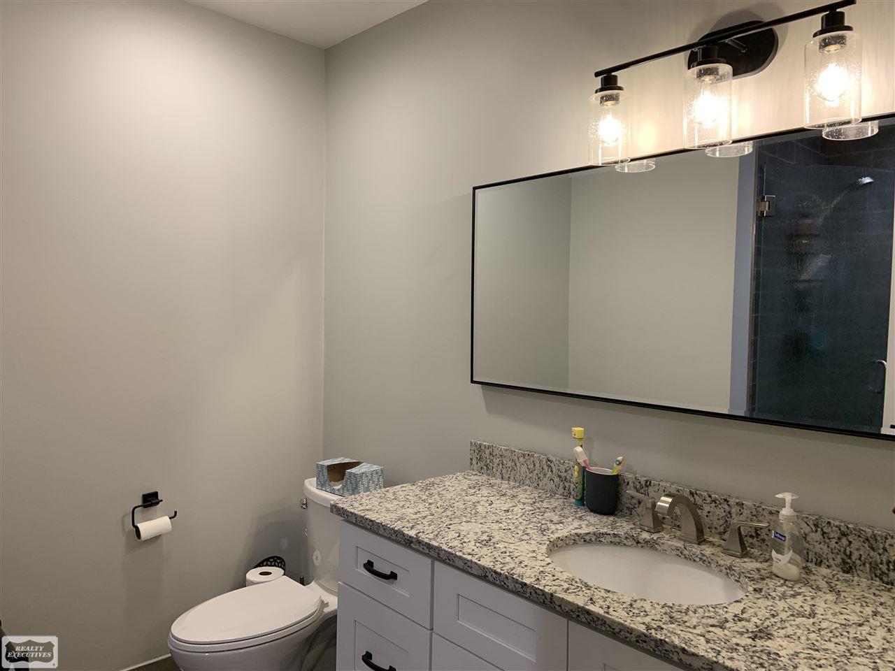 199 West Lafayette Street Romeo, MI 48065 - Photo 26 of 55 50067738-25.JPG