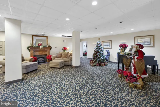 a view of house with a yard