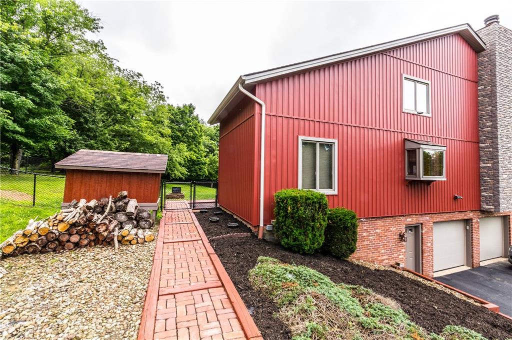 137 Klinger Road Canonsburg, PA 15317 - Photo 2 of 25 Gallery Image 2