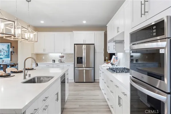 $1,049,990 | 6089 Saddlehorn Lane, Jurupa Valley, CA 92509