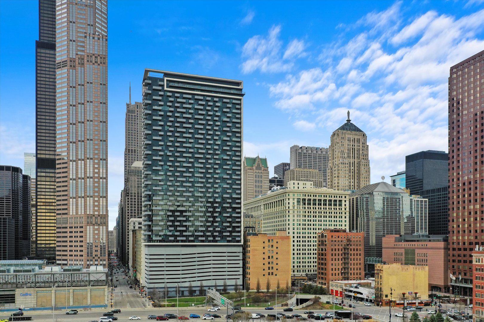 235 West Van Buren Street, Unit 3509 Chicago, IL 60607 - Photo 17 of 19 a view of a building with city view