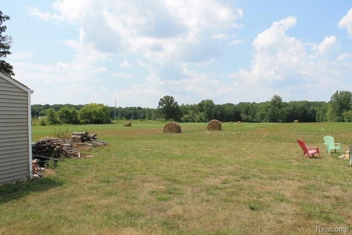 4166 South Vassar Road Burton, MI 48519 - Photo 6 of 30