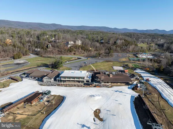 $199,500 | 1814 Fairway Drive, Unit 327, Basye, VA 22842