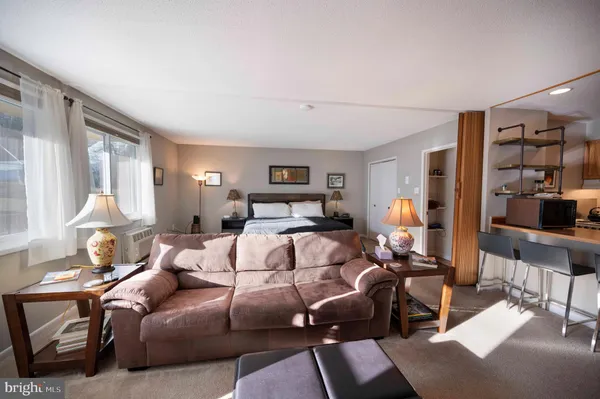 $199,500 | 1814 Fairway Drive, Unit 327, Basye, VA 22842