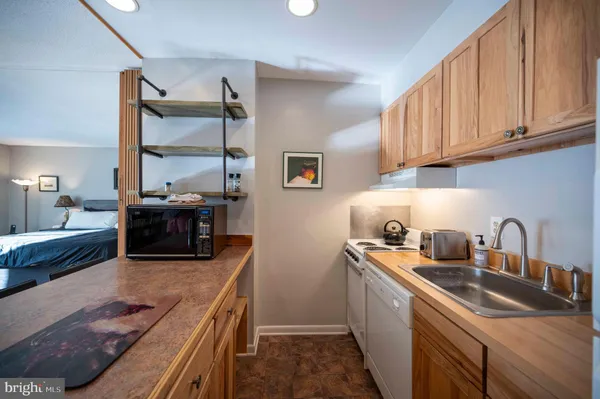 $199,500 | 1814 Fairway Drive, Unit 327, Basye, VA 22842