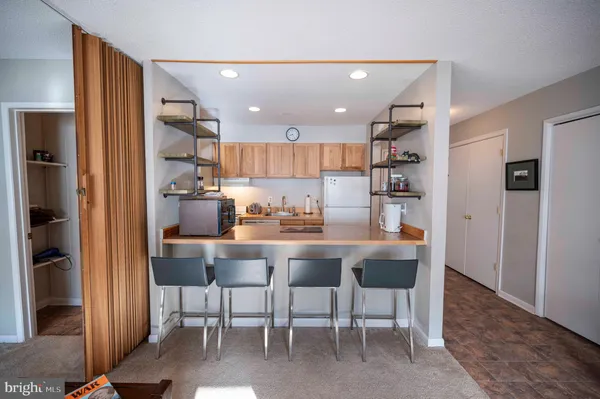 $199,500 | 1814 Fairway Drive, Unit 327, Basye, VA 22842
