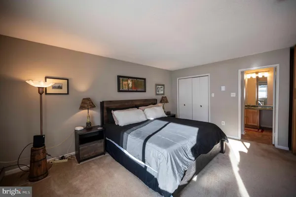 $199,500 | 1814 Fairway Drive, Unit 327, Basye, VA 22842