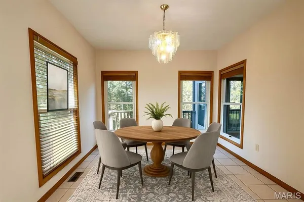 $599,000 | 15306 Bucyrus Drive, Bucyrus, MO 65444