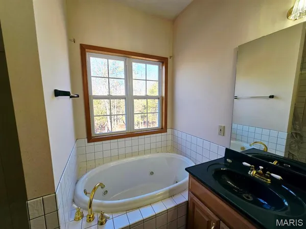 $599,000 | 15306 Bucyrus Drive, Bucyrus, MO 65444