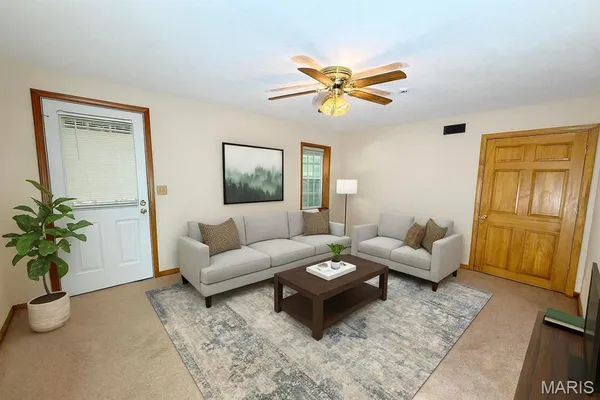 $599,000 | 15306 Bucyrus Drive, Bucyrus, MO 65444
