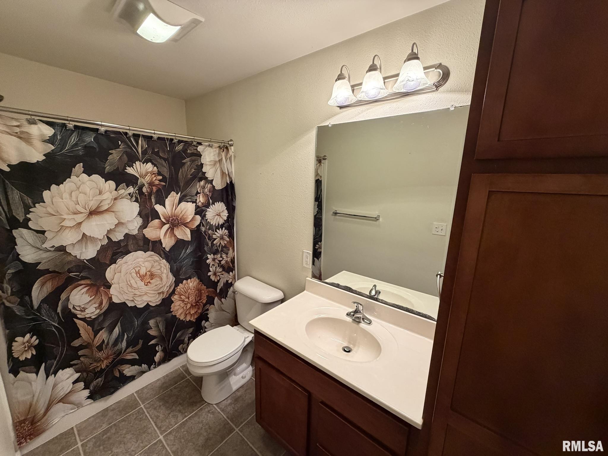 324 Casey Road Farmington, IL 61531 - Photo 48 of 68